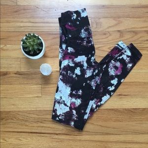 Lululemon Wonder Under leggings size 4